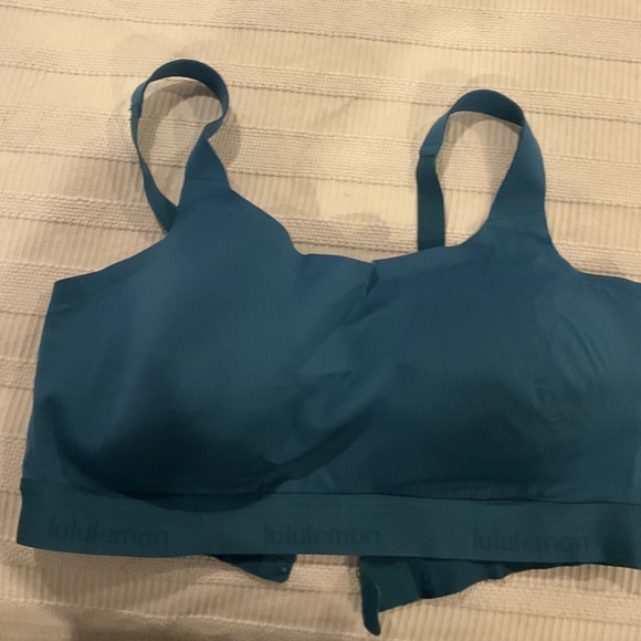lululemon athletica Other - lululemon athletica Blue Women's Fine Form  Sports Bra